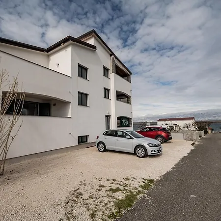 Four Points Apartament Vir