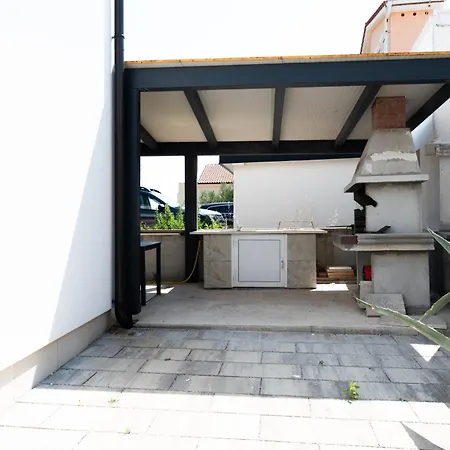 Four Points Apartament Vir