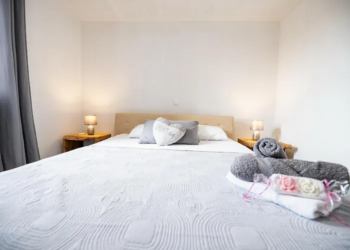 Four Points Apartman Vir