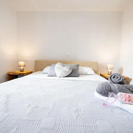 Four Points Apartment Vir