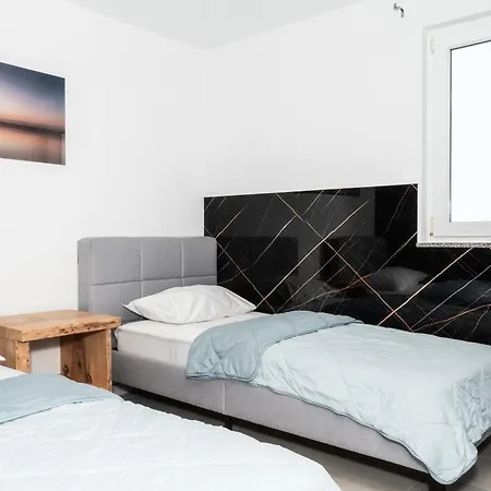 Apartment Four Points