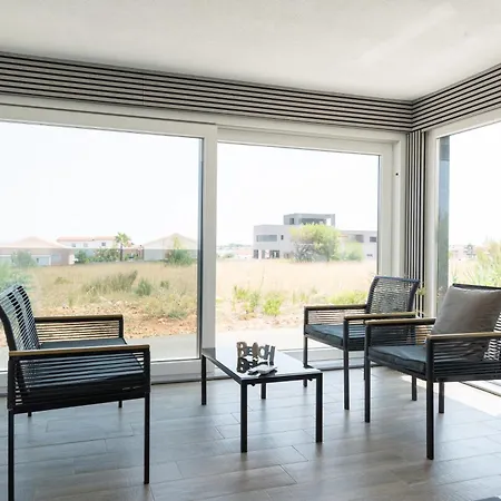 Four Points Apartment *