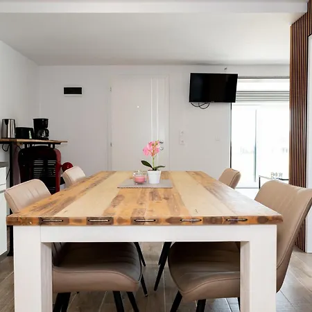 Four Points Apartment