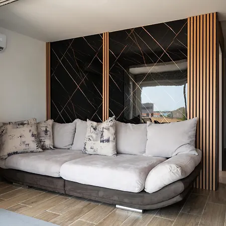 Apartman Four Points