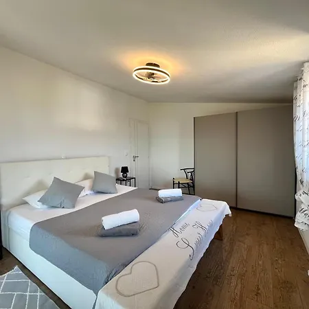 Apartman Four Points *