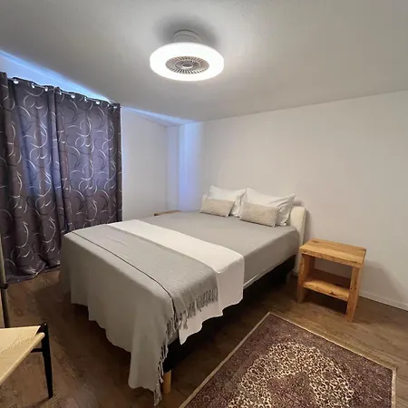 Four Points Apartman Vir