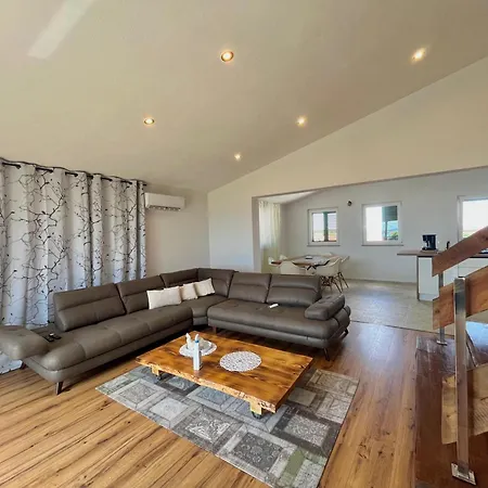 Four Points Apartman