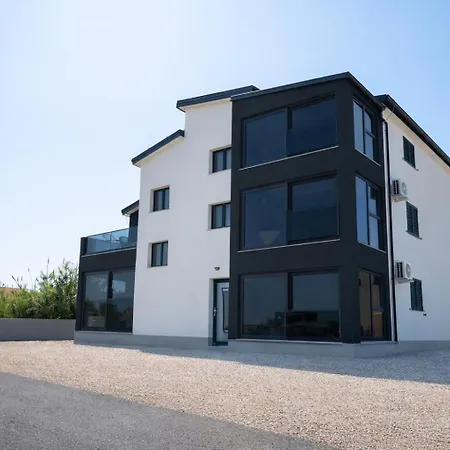 Apartment Four Points Vir